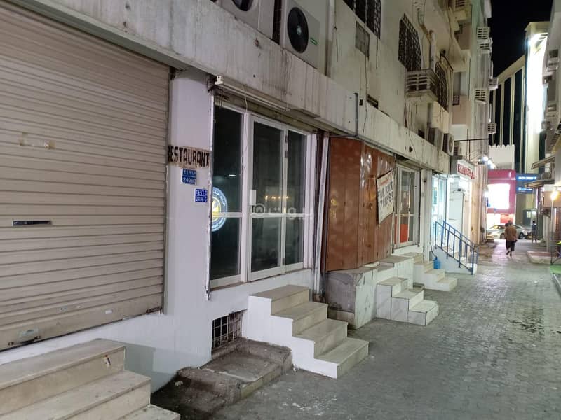 200 متر مربع مساحة تجارية للإيجار في روي، مسقط 200 متر مربع مساحة تجارية للإيجار في روي، مسقط