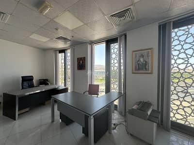 عقارات تجارية اخرى  للايجار في القرم، مسقط - تجاري آخر للإيجار القرم، مسقط