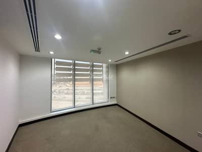 عقارات تجارية اخرى  للايجار في القرم، مسقط - مكان تجاري آخر للإيجار في القرم، مسقط