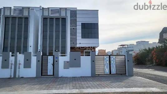 6 Bedroom Villa for Rent in Al Amarat, Muscat - 6 Bedrooms Villa For Rent in Al Amarat, Muscat