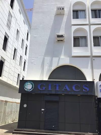 عقارات تجارية اخرى  للايجار في روي، مسقط - 80 متر مربع مساحة تجارية أخرى للإيجار في روي، مسقط