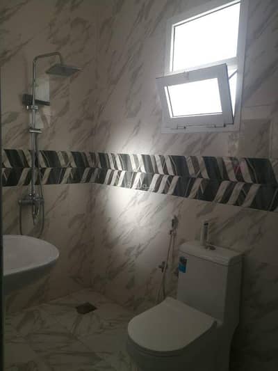 3 Bedroom Apartment for Sale in Al Amarat, Muscat - 3 Bedroom Apartment For Sale in Al Amarat, Muscat