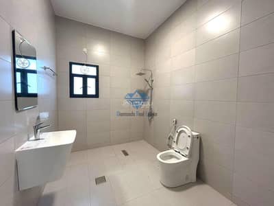 فیلا 8 غرف نوم للبيع في الغبرة، مسقط - فيلا مكونة من 8 غرف نوم للبيع في الغبرة، مسقط