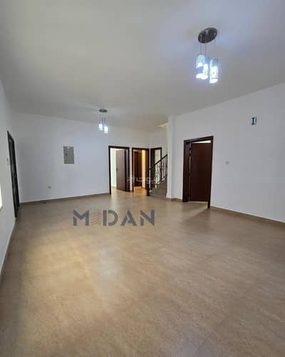 فیلا 5 غرف نوم للايجار في العذيبة، مسقط - فيلا من ثلاث غرف نوم للإيجار في العذيبة، مسقط