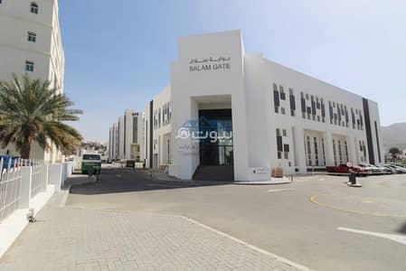 عقارات تجارية اخرى  للايجار في مدينة السلطان قابوس، مسقط - مساحة تجارية للإيجار في مدينة السلطان قابوس