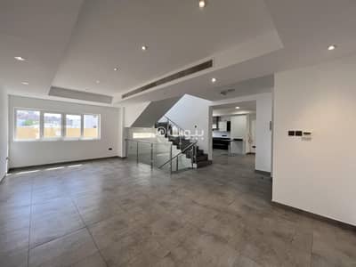 فیلا 4 غرف نوم للبيع في مدينة السلطان قابوس، مسقط - فيلا مكونة من 4 غرف نوم للبيع في مدينة السلطان قابوس، مسقط