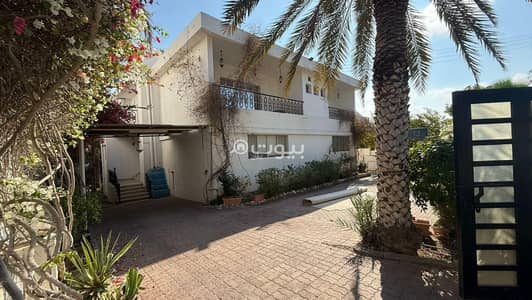 فلیٹ 5 غرف نوم للايجار في القرم، مسقط - شقة مكونة من 5 غرف نوم للإيجار في قورم، مسقط