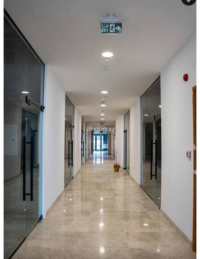 عقارات تجارية اخرى  للايجار في مسقط هيلز، مسقط - 50 متر مربع مساحة تجارية للإيجار في مرتفعات مسقط