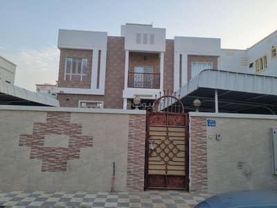 6 Bedroom Villa for Sale in Al Amarat, Muscat - 6 Bedroom Villa For Sale in Al Amarat, Muscat
