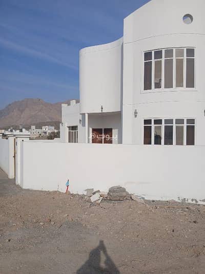 شقة 4 غرف نوم للايجار في العامرات، مسقط - شقة مكونة من 4 غرف نوم للإيجار في العامرات، مسقط