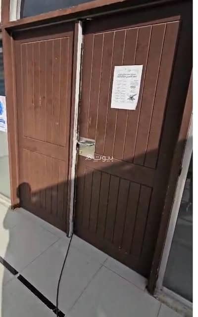 عقارات تجارية اخرى  للايجار في مدينة السلطان قابوس، مسقط - مساحة تجارية 1851 متر مربع للإيجار في مدينة السلطان قابوس، مسقط