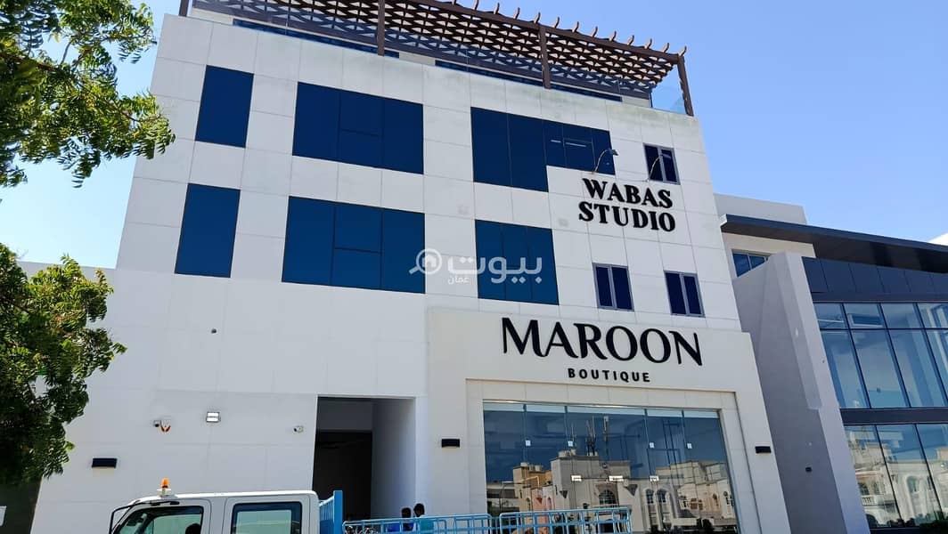 400 متر مربع مساحة تجارية للإيجار في عزيبة، مسقط 400 متر مربع مساحة تجارية للإيجار في عزيبة، مسقط