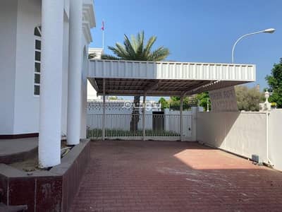 فیلا 6 غرف نوم للايجار في القرم، مسقط - فيلا مكونة من 6 غرف نوم للإيجار في قورم، مسقط