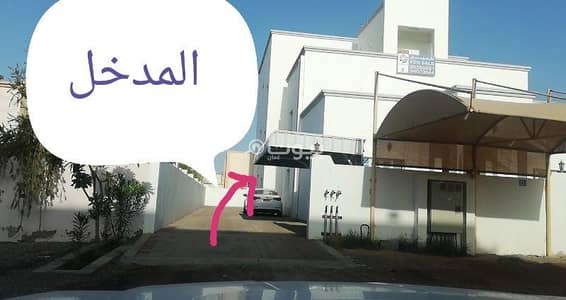 4 Bedroom Flat for Sale in Al Maabilah, Muscat - 4 Bedroom Apartment For Sale in Al Maabilah, Muscat