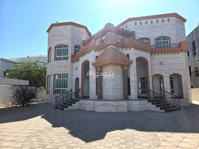 6 Bedroom Villa for Rent in Qurum, Muscat - 6 Bedroom Villa For Rent in Qurum, Muscat