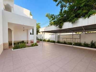 فیلا 4 غرف نوم للبيع في القرم، مسقط - Villa in Al Qurm Near Ras Al Hamra