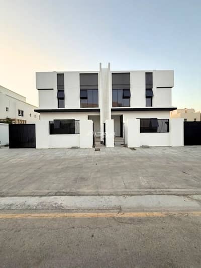 7 Bedroom Villa for Sale in Al Khoud, Muscat - 7 Bedroom Villa For Sale in Al Khoud, Muscat