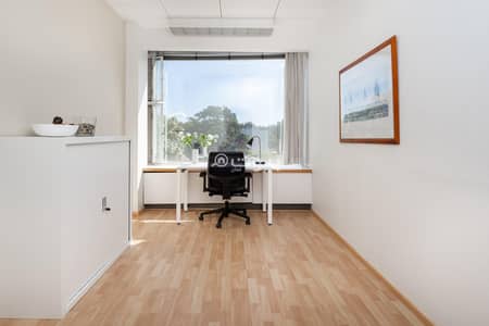 Other Commercial for Rent in Al Khuwair, Muscat - Furnished Other Commercial For Rent in Al Khuwair, Muscat