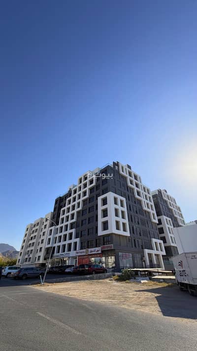3 Bedroom Apartment for Sale in Madinat As Sultan Qaboos, Muscat - 3 Bedroom Apartment For Sale in Madinat As Sultan Qaboos, Muscat