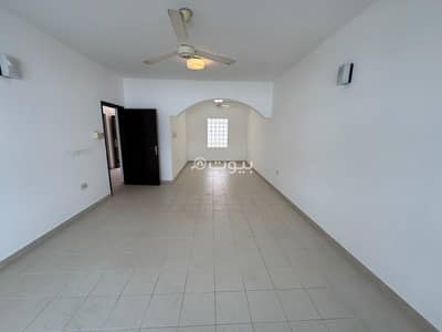 2 Bedroom Flat for Rent in Al Khuwair, Muscat - 2 Bedroom Apartment For Rent in Al Khuwair, Muscat