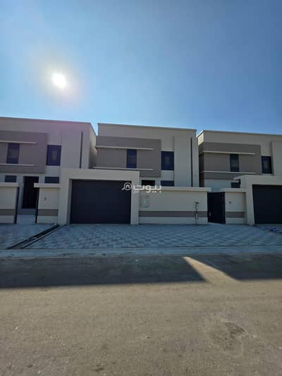 6 Bedroom Villa for Sale in Al Seeb, Muscat - 6 Bedroom Villa For Sale in Al Seeb, Muscat