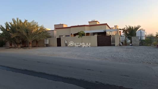 Commercial Building for Sale in Barka, Al Batinah - Commercial Building For Sale in Barka, Al Batinah
