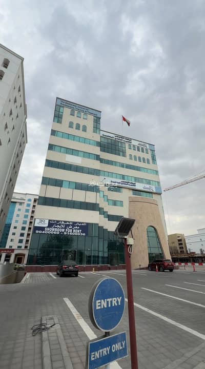 عقارات تجارية اخرى  للايجار في غلا، مسقط - 1300 متر مربع مساحة تجارية للإيجار في الغلا، مسقط