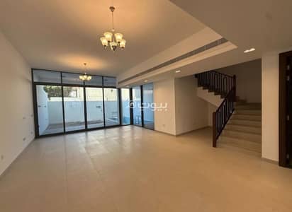 5 Bedroom Villa for Sale in Madinat As Sultan Qaboos, Muscat - 5 Bedroom Villa For Sale in Madinat As Sultan Qaboos, Muscat