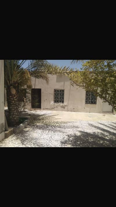 Commercial Building for Sale in Sumail, Al Dakhiliya - Commercial Building For Sale in Sumail, Al Dakhiliya
