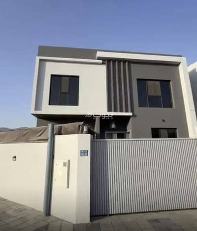 5 Bedroom Villa for Sale in Al Amarat, Muscat - 5 Bedroom Villa For Sale in Al Amarat, Muscat