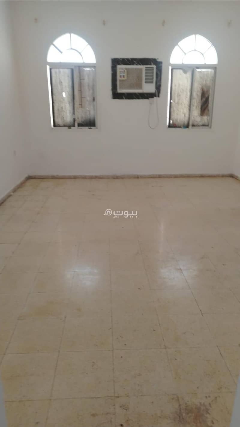 2/6 photos