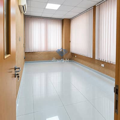 عقارات تجارية اخرى  للايجار في غلا، مسقط - 135 متر مربع لممتلكات تجارية أخرى للإيجار في الغلا، مسقط
