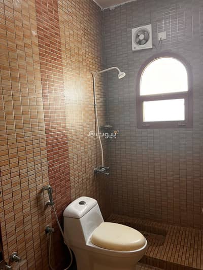 Commercial Building for Rent in Al Maabilah, Muscat - Commercial Building For Rent in Al Maabilah, Muscat