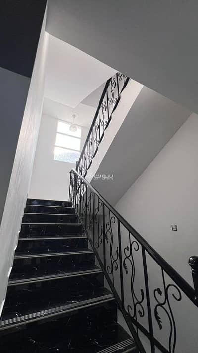 6 Bedroom Villa for Sale in Al Amarat, Muscat - 6 Bedroom Villa For Sale in Al Amarat, Muscat