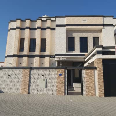 6 Bedroom Villa for Sale in Al Amarat, Muscat - 6 Bedroom Villa For Sale in Al Amarat, Muscat