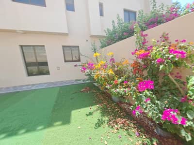 4 Bedroom Villa for Rent in Madinat As Sultan Qaboos, Muscat - 4 Bedroom Villa For Rent in Madinat As Sultan Qaboos, Muscat