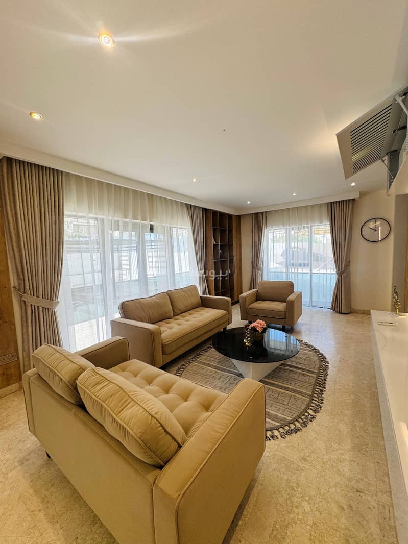 4 Bedrooms Villa For Rent Qurum, Muscat