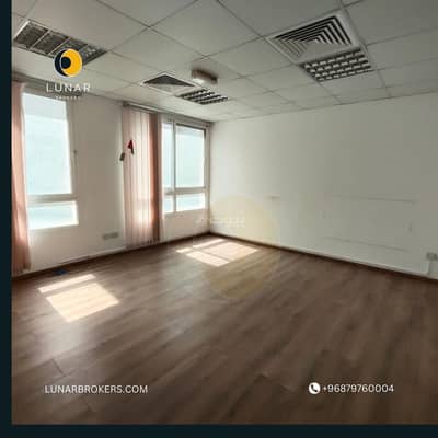 عقارات تجارية اخرى  للايجار في الغبرة، مسقط - استوديو تجاري آخر للإيجار الغبرة، مسقط