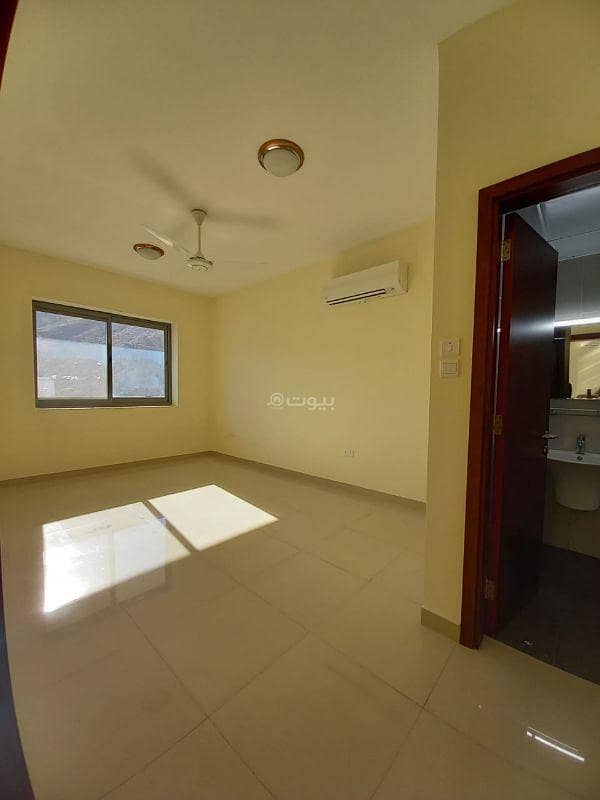 2 Bedrooms Apartment For Rent Al Maabilah, Muscat