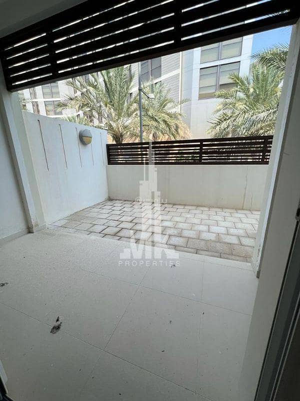 1 Bedroom Apartment For Sale The Wave (Almouj), Muscat