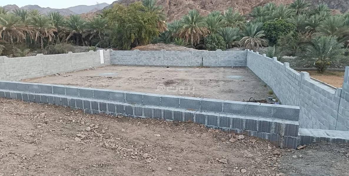 أرض سكنية للبيع في صحم، الباطنة