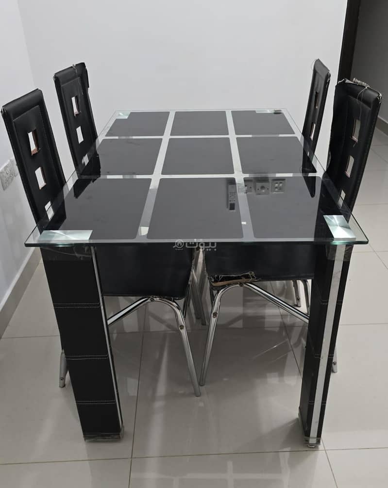 4 