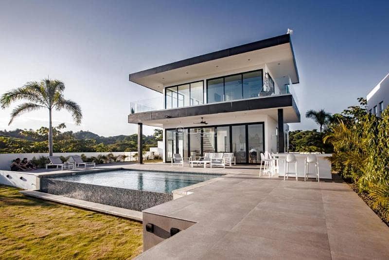 4 Bedrooms Villas For Sale
