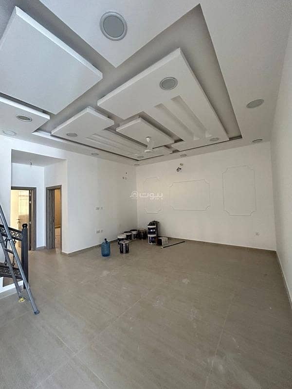 5 Bedrooms Villa For Sale in Al Mawaleh, Muscat