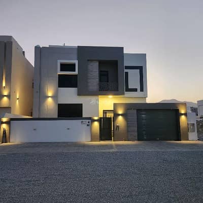 6 Bedroom Villa for Sale in Al Amarat, Muscat - 6 Bedrooms Villa For Sale in Al Amarat, Muscat
