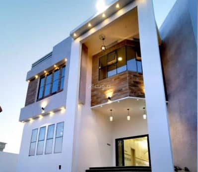 5 Bedroom Villa for Sale in Al Amarat, Muscat - 5 Bedrooms Villa For Sale in Al Amarat, Muscat