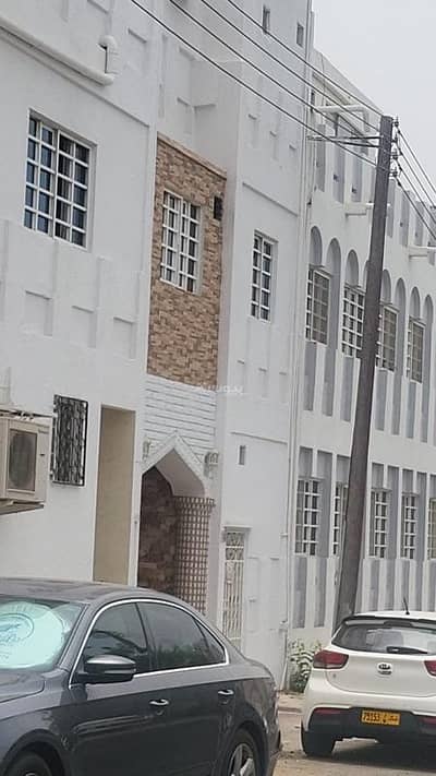 7 Bedroom Villa for Sale in Qurum, Muscat - 7 Bedrooms Villa For Sale Qurum, Muscat