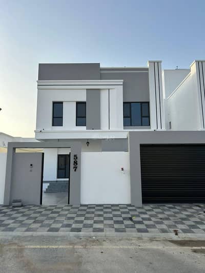 4 Bedroom Villa for Sale in Al Amarat, Muscat - 4 Bedrooms Villa For Sale in Al Amarat, Muscat