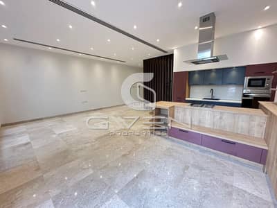 5 Bedroom Villa for Sale in Madinat As Sultan Qaboos, Muscat - 5 Bedrooms Villa For Sale in Madinat As Sultan Qaboos, Muscat