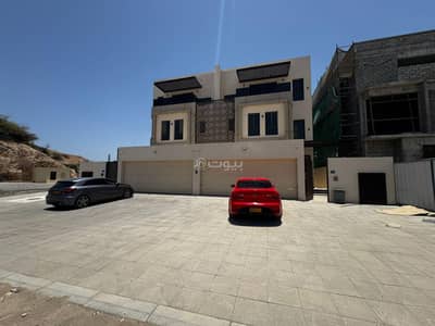 5 Bedroom Villa for Rent in Madinat As Sultan Qaboos, Muscat - 5 Bedrooms Villa For Rent Madinat As Sultan Qaboos, Muscat